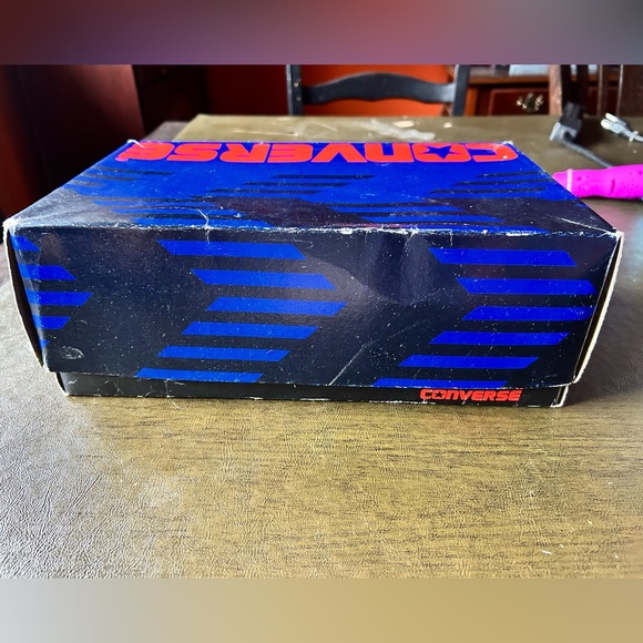 Converse Men’s One Star 2000’s Blue and White Suede Athletic Sneakers - Picture 16 of 16